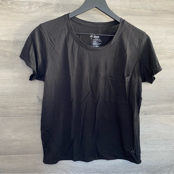 ibex Tops - Ibex Pocket Tee Short Sleeve Merino Black M